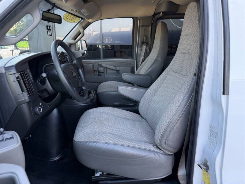 2023 Chevrolet Express LS 3500