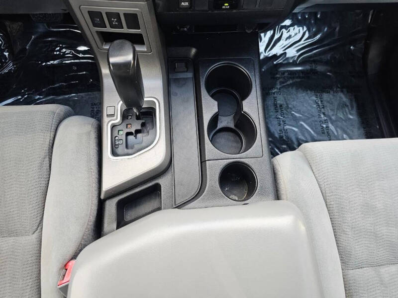 2015 Toyota Sequoia SR5