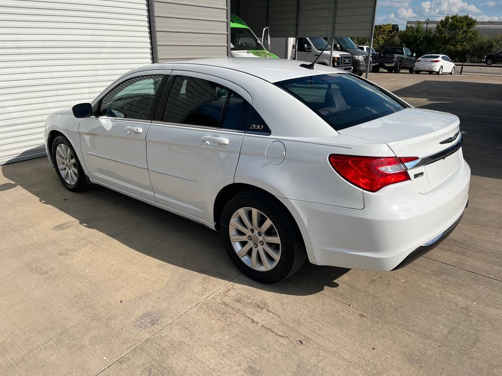 2013 Chrysler 200 for sale at Auto Haus Imports in Grand Prairie, TX