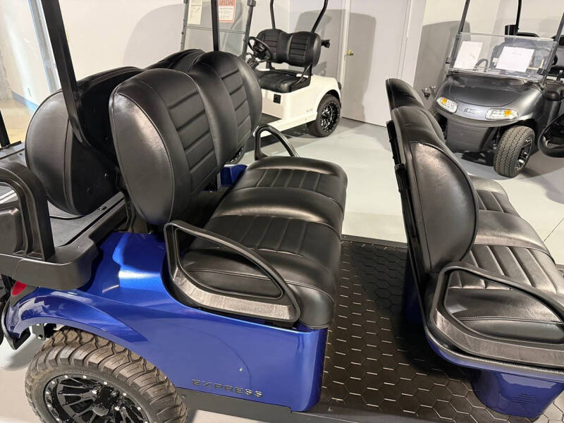 2025 E-Z-GO Express L6