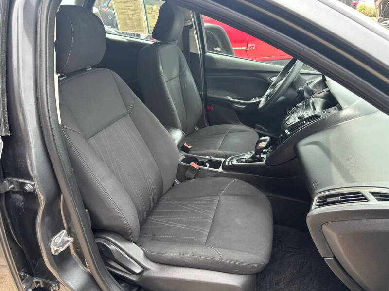 2017 Ford Focus SE