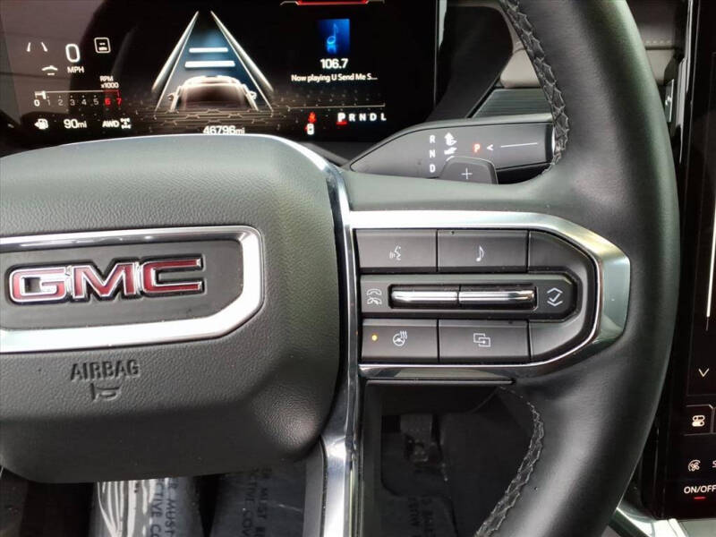 2024 GMC Acadia Elevation