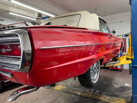 1964 Ford Thunderbird