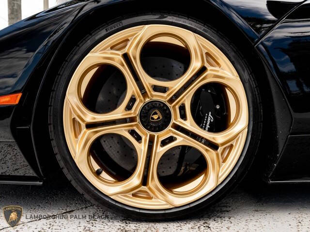 2022 Lamborghini Countach LPI 800-4