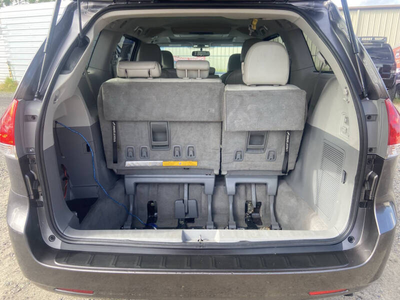 2011 Toyota Sienna XLE 8-Passenger