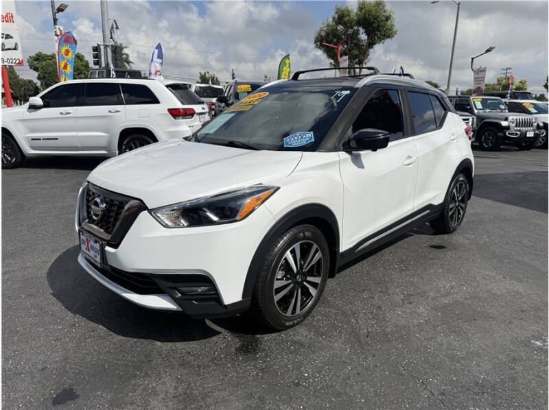 2020 Nissan Kicks SR