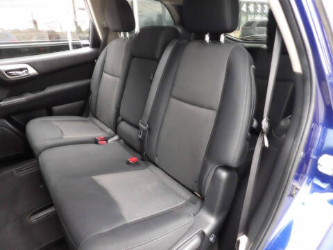 2017 Nissan Pathfinder S