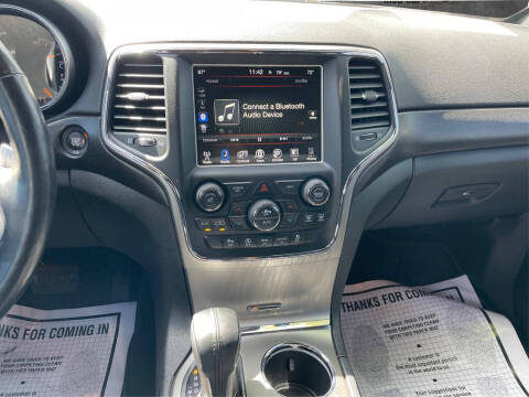 2017 Jeep Grand Cherokee Laredo