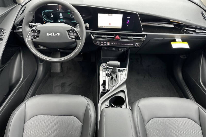 2025 Kia Niro EX