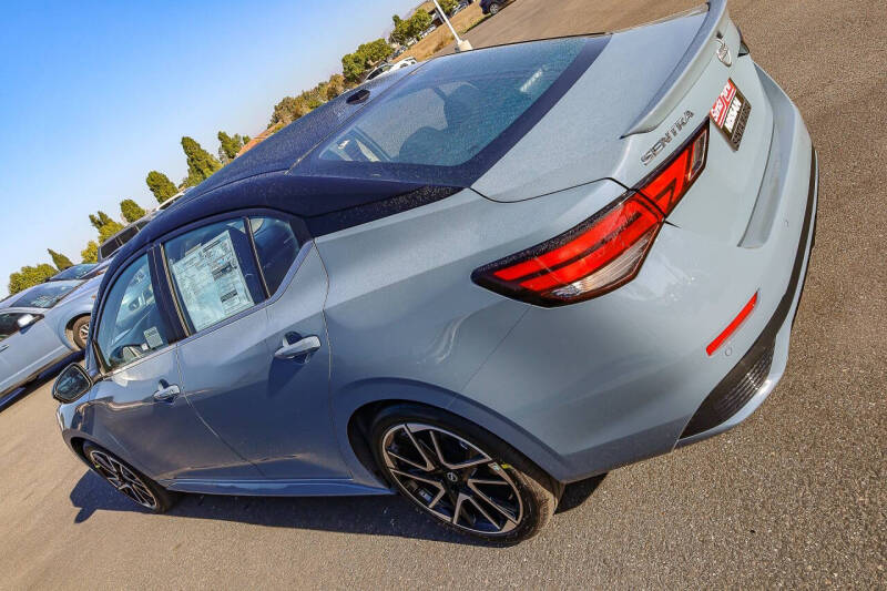 2025 Nissan Sentra SR