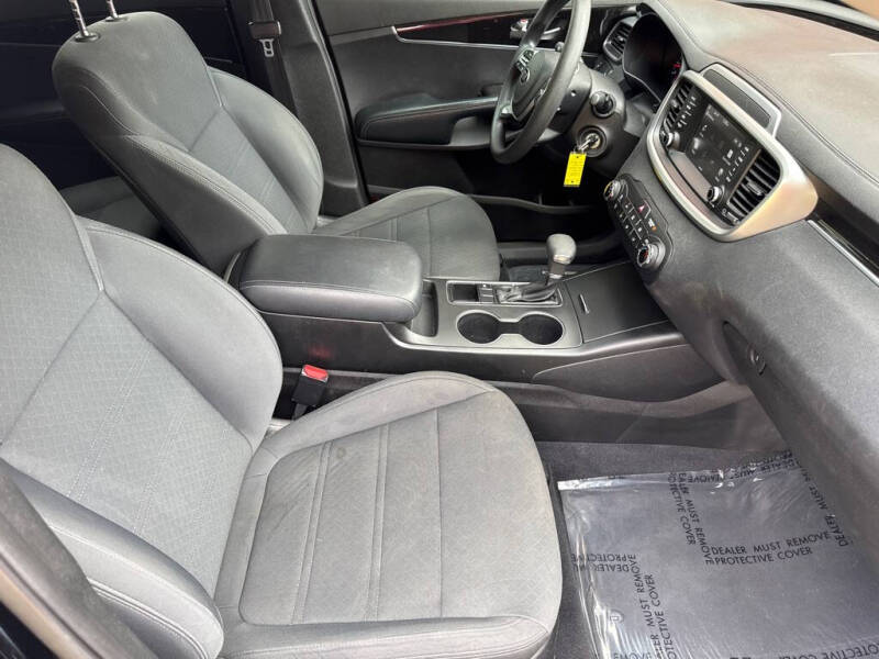 2019 Kia Sorento L