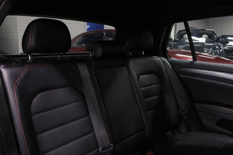 2019 Volkswagen Golf GTI S