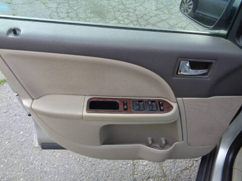 2009 Ford Taurus SEL