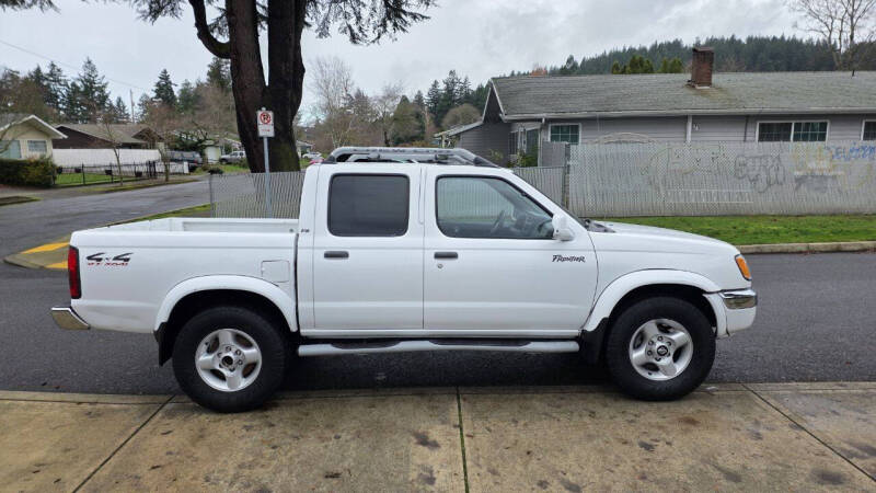 2000 Nissan Frontier SE