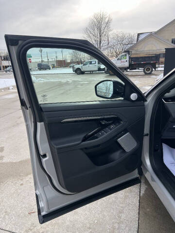 2022 Land Rover Range Rover Evoque P250 SE