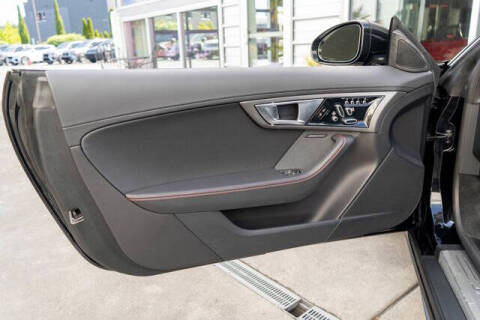 2014 Jaguar F-TYPE V8 S