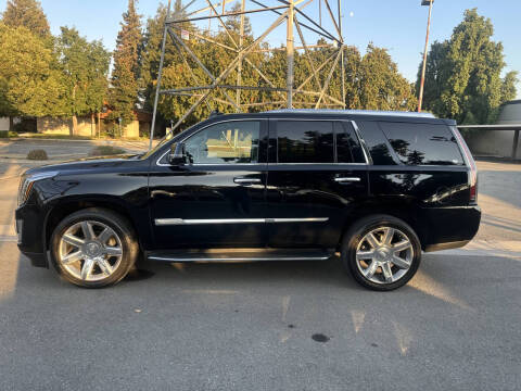 2016 Cadillac Escalade Luxury Collection