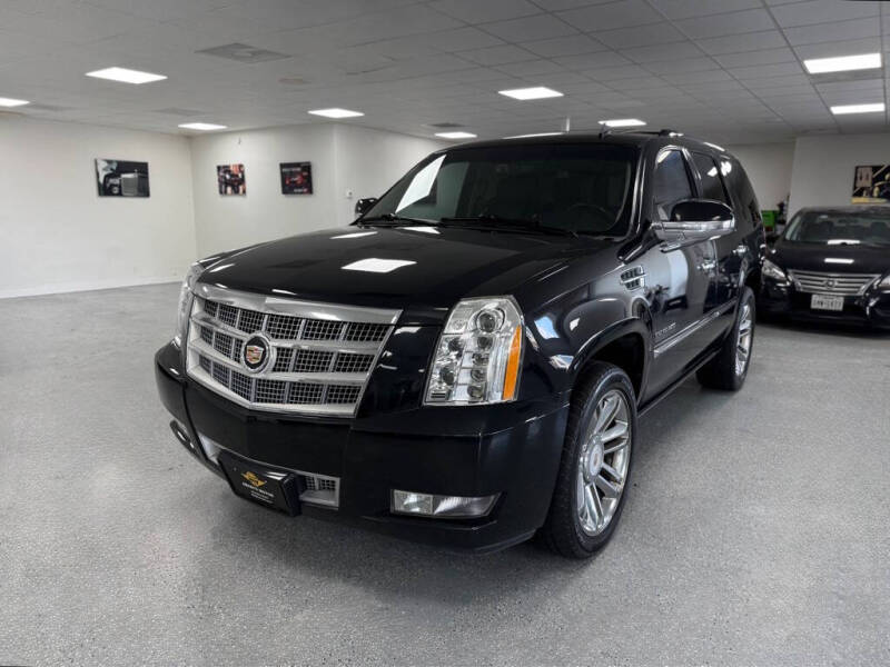 2013 Cadillac Escalade Platinum Edition