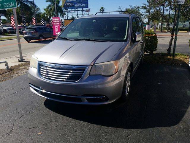 2013 Chrysler Town and Country for sale at VALDO AUTO SALES in Hialeah FL