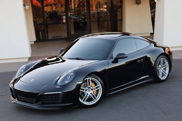 2017 Porsche 911 Carrera 4