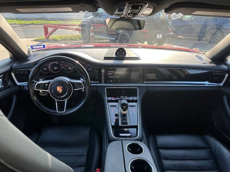 2017 Porsche Panamera 4S