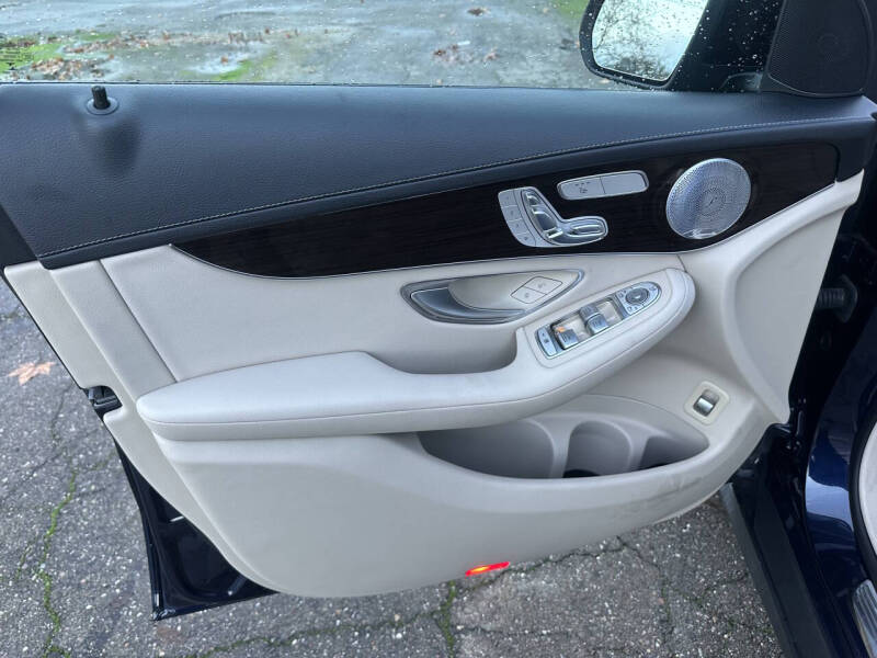 2017 Mercedes-Benz GLC GLC 300 4MATIC