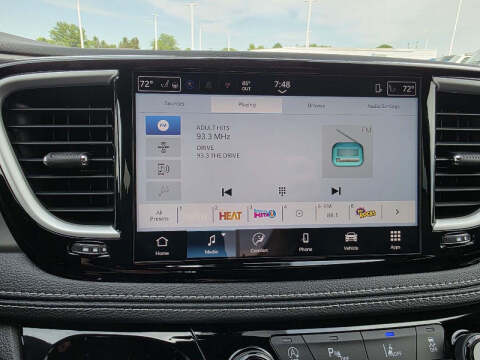 2027 Chrysler Pacifica Select