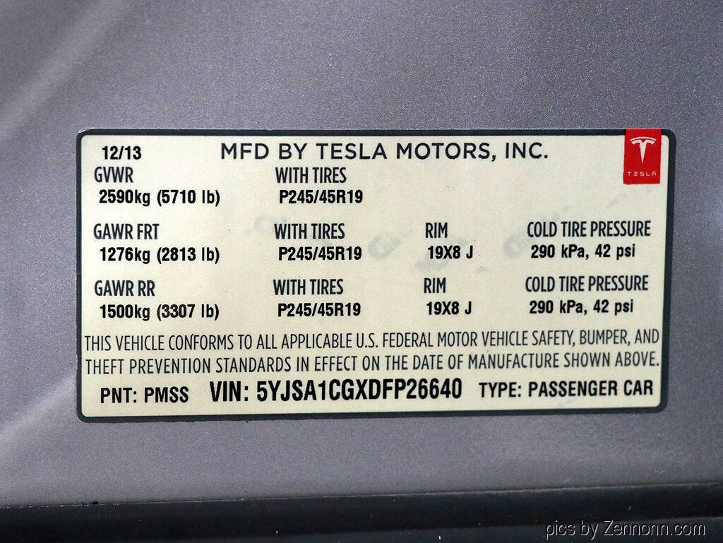 Silver 2013 Tesla Model S Base Base 4dr Liftback (60 kWh) 36