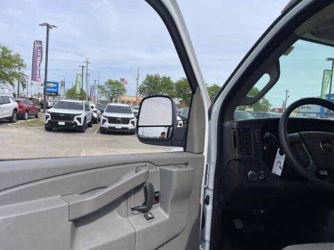 2025 Chevrolet Express 3500