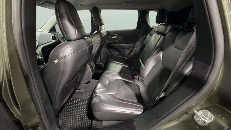 2020 Jeep Cherokee Trailhawk