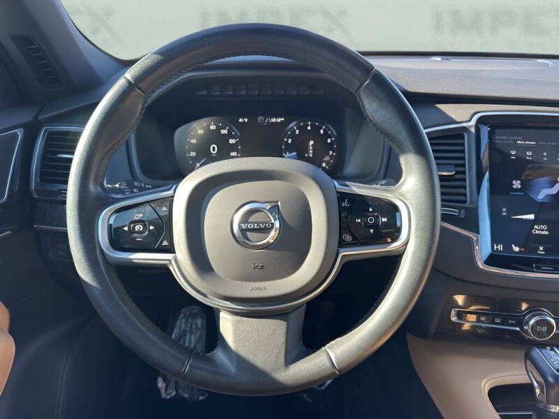 2019 Volvo XC90 T6 Momentum