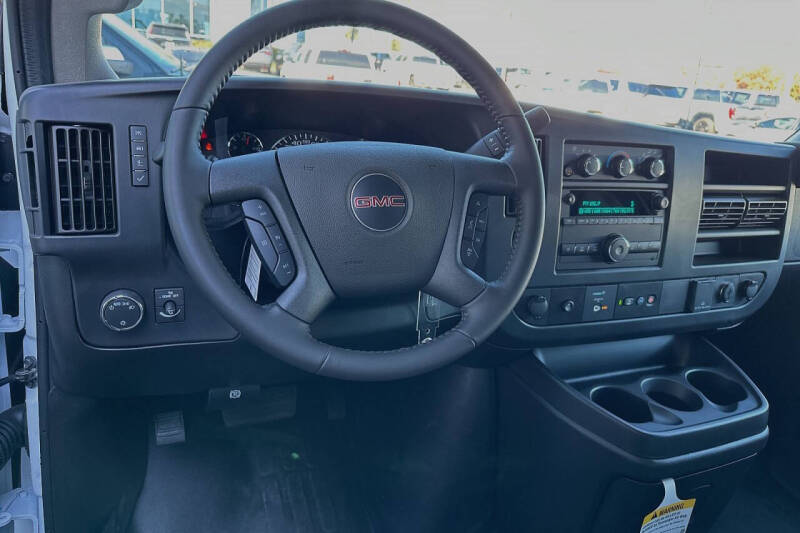 2023 GMC Savana 2500