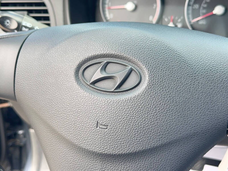2009 Hyundai Accent SE