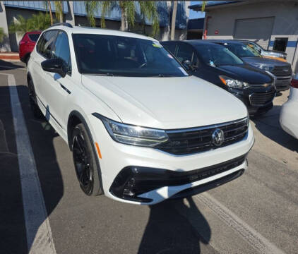2023 Volkswagen Tiguan SE R-Line Black