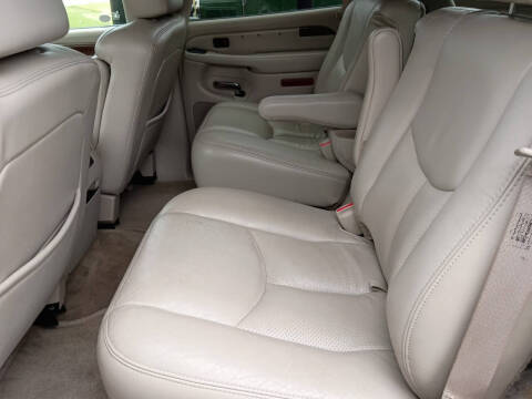 2004 Cadillac Escalade