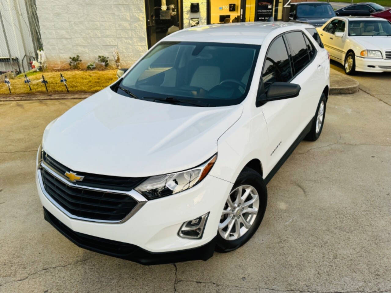 2018 Chevrolet Equinox for sale at AUTO LUX INC in Marietta, GA