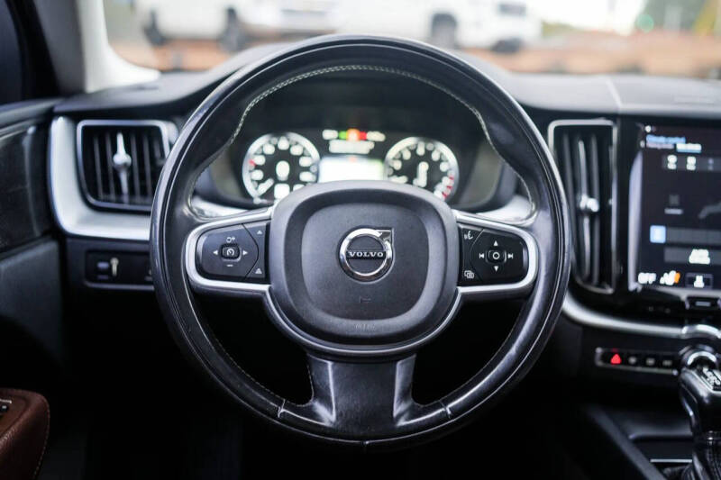 2019 Volvo XC60 T6 Momentum