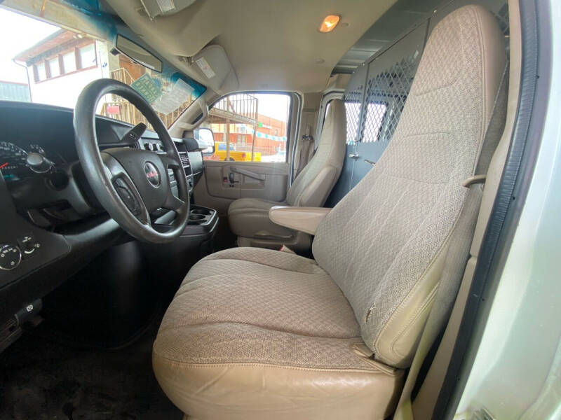 2017 GMC Savana 2500