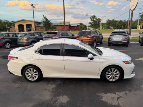 2019 Toyota Camry LE