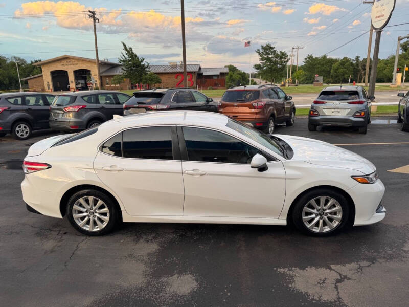 2019 Toyota Camry LE