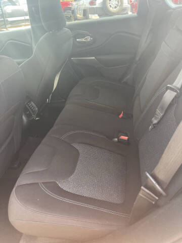 2019 Jeep Cherokee Latitude