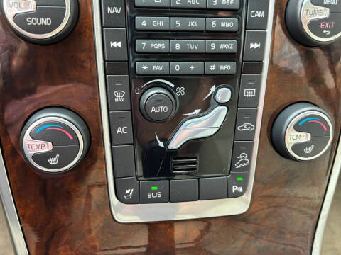 2013 Volvo XC70