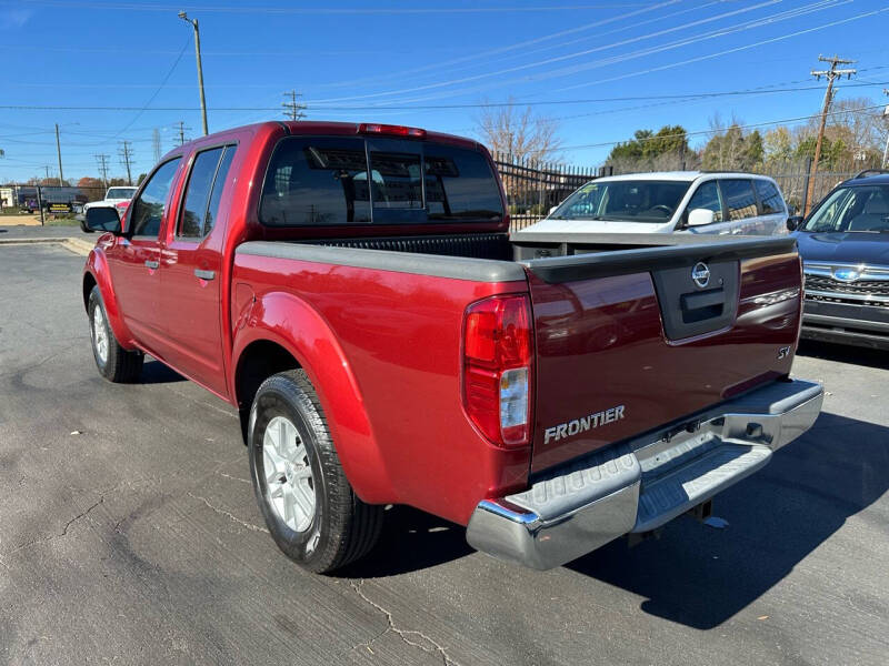 2014 Nissan Frontier SV photo 7