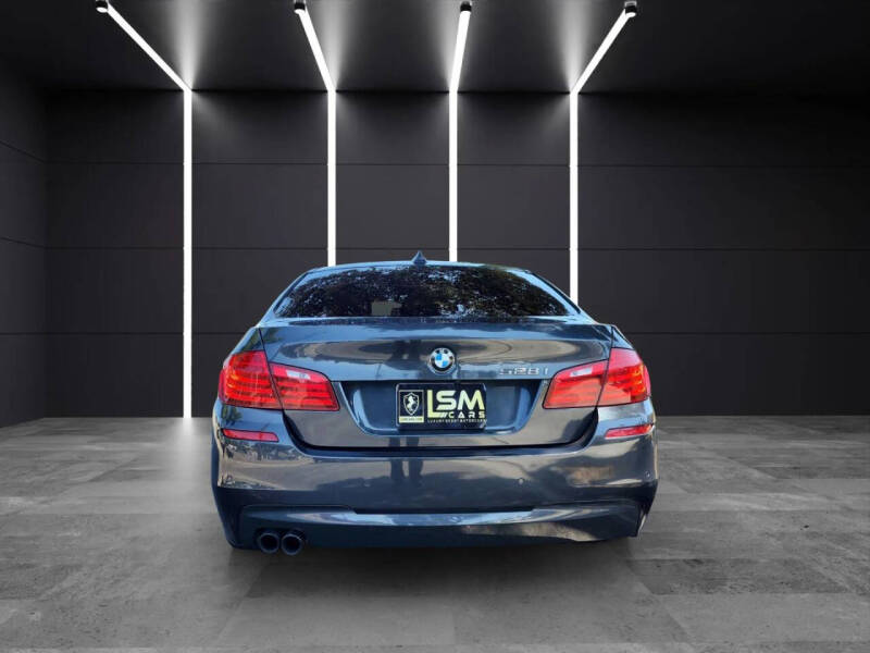 2015 BMW 5 Series 528i