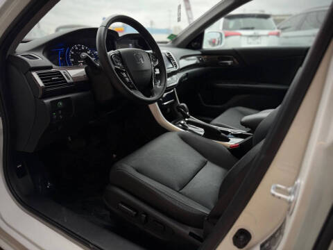 2017 Honda Accord Hybrid EX-L