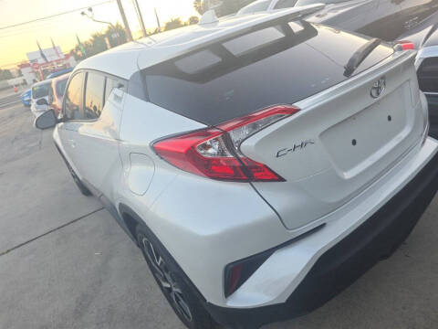 2021 Toyota C-HR XLE