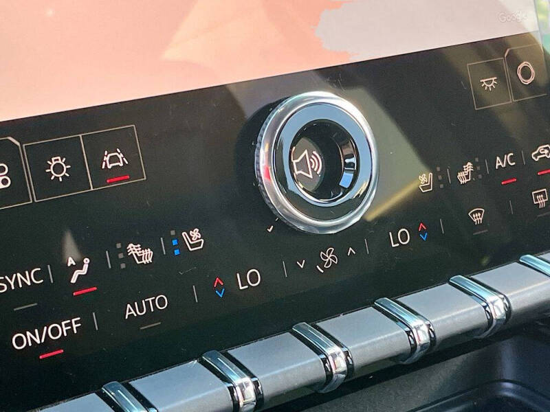 2025 GMC Acadia AT4