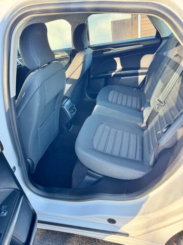 2019 Ford Fusion SE