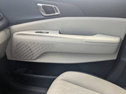 2025 Kia Carnival SX