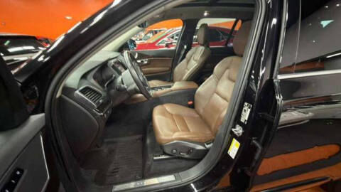 2019 Volvo XC90 T6 Momentum